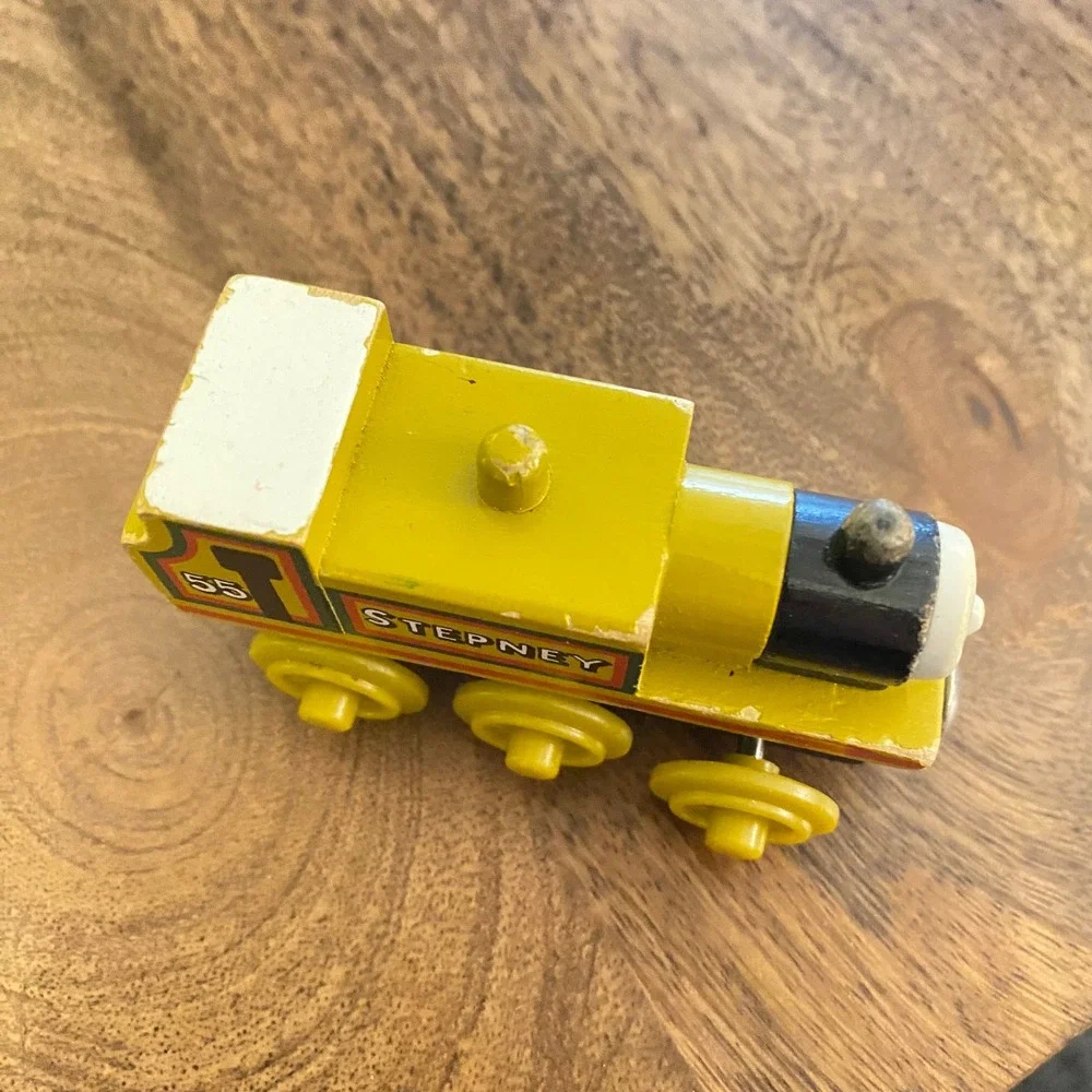 Thomas & Friends Wooden Railway Stepney Yellow Engine 55 RARE Vintage‎
